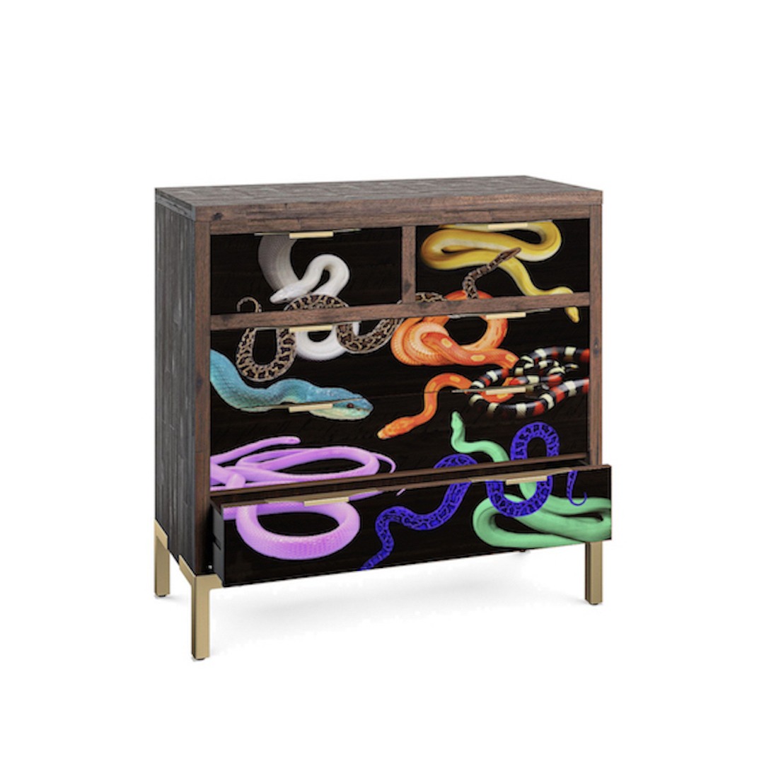SERPENTES Solid Dark Hardwood 5 Drawer Chest Of Drawers - Image 2