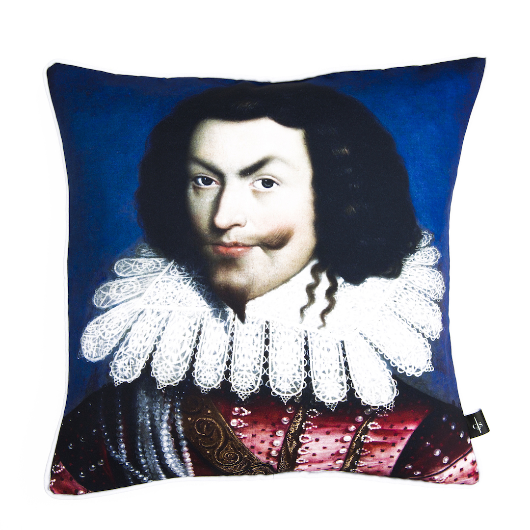 KING STEENIE Square Cushion